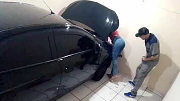 Madame gostosa gets punished with cum on ass in mechanic shop