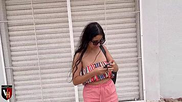 Motorista fodendo novinha peituda com natural tits