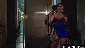 Blacked Beauty Queenie Surrenders to Bbc Temptation with Deepthroat and Squirting! So Hot! 🔥