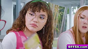 bffs harper red and naudi nala start lusting 😍