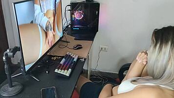 Wow! Caught my hermanastra watching porn and ended up pounding her hard!