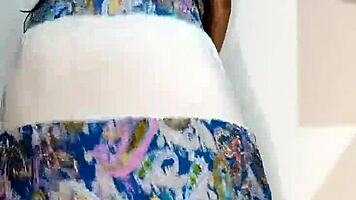 bluee squirts on her skirt and finally pisses for you