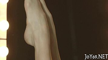 teen beauty uses dildo on her pussy suggestively