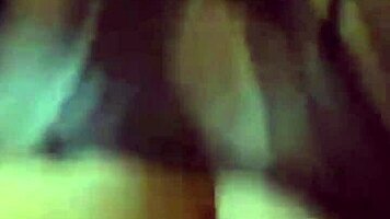 青藤妹妹 eats big cock eagerly