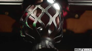 Milfy Venus schools young man in oral sex with cowgirl and doggystyle 😏