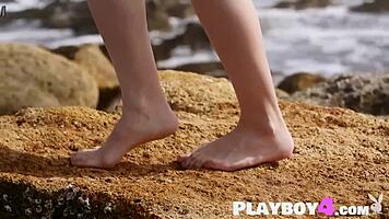 Beautiful Gloria Sol Shows Amazing Art And Stunning Curvy Naked Body