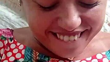 लैटिना मेड लिंगरी में बड़े लंड के लिए झुकी हुई