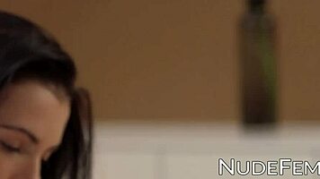 hey, this gentle young 18+ beauty is masturbating nude all alone 😍