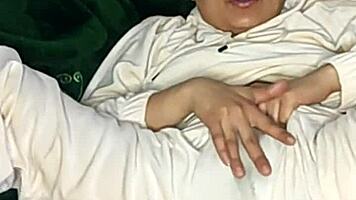 Amateur Starts Day with Squirt