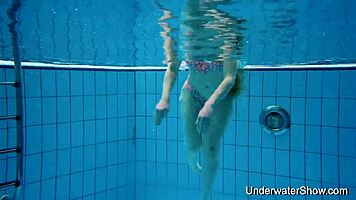 Simonna's Underwater Bikini Bath