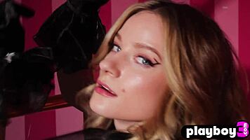 passion posing session with big ass teen 18+ in provocative lingerie roxy shaw