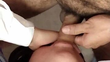 video casero profesor coge a morena despues de clases, recibe mamada y garganta profunda.