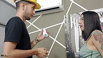 I'm so horny, I call the technician to seduce and fuck him