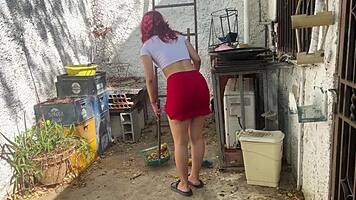 Пристигнах и не устоях на задника на заварената дъщеря в пола