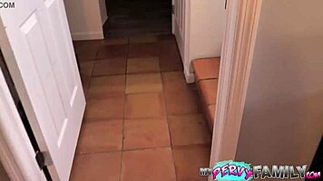 Cosplay Cutie Clawed By Crustacean