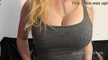 Wow, Veronikavonk flashing those massive perfect boobs today