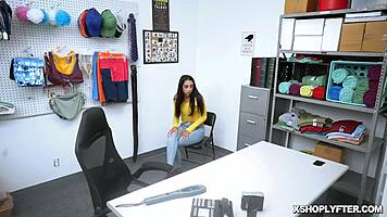 kiarra kai riding hard and moaning loud 😍