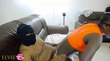 Fine Body Riding Dick On The Sofa