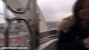 Chceš vidieť túto horúcu španielsku tínedžerku 18+ v senzuálnom nočnom sexe?