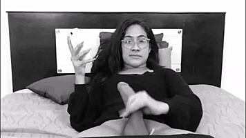 colombian shemale shoots a monster load live on cam for tscamdolls