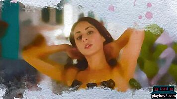 Arab Milf Leighla Habib Strips Nude Showing Petite 18+ Curves.