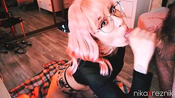 Amateur blowjob from cute teen in glasses 😍