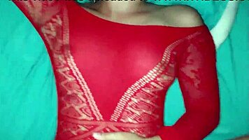Chica Sexy De Body Rojo Hot Con Coño Cremoso Y Apretado Recibe Polla En Video Porno Casero Part 1