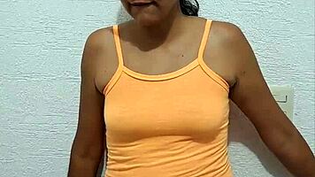 le doy la bienvenida al nuevo vecino con blowjob y cumshot