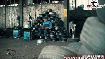 Milf allemande courbue amateur se fait défoncer en gangbang sauvage