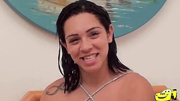 A Minha Vizinha Chamou A Amiga Do Apartamento Do Lado E Gravei As Duas Em Casa - Monique Souza - Catherine Rossetti!