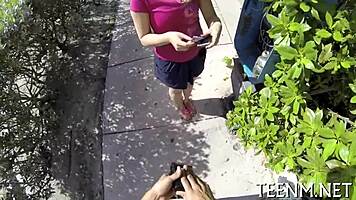 Is babe courtney loxx sucking that rod for cash? Watch her bent over!