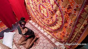 yo, my indian girlfriend’s pussy got fingered hard for orgasm!