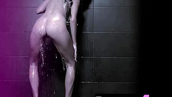 Lia Taylor Strips And Exposes Petite Ass