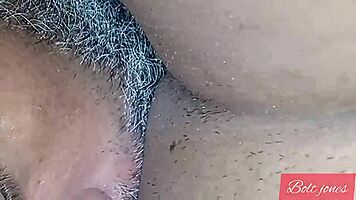 Casal Gozando Juntos: Horrana Squirt and Wild Shaking Climax Caught on Cam