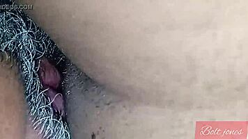 Casal Gozando Juntos: Horrana Squirt and Wild Shaking Climax Caught on Cam