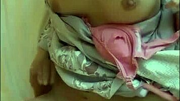 Japanese wife cheating with young amateur 😏