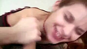 Honey spreads her pussy lips and gets a facial!