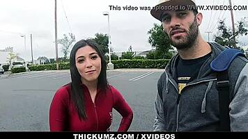 Brooklyn Gray, The Big Ass Teen Beauty, Says She Exposes Herself In Public.