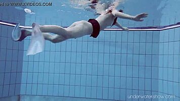 Underwater slut roxalana cheh naked in pool bathing