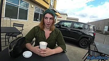 cumshot and creampie for slutty girlfriend in car