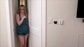 Step Sister Tries Sex