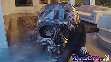 petite naked inked blondie anna claire clouds posing in sexy long boots