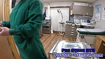 hey brooklyn rossi, why can’t you stop touching yourself for doctor tampa?