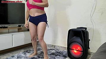 Minha Linda Enteada Dançando E Estou Obcecado Em Transar Com Ela Sem Camisinha