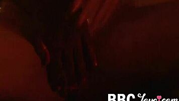 Rich sex with cunning cougar Maxim Law riding and licking!