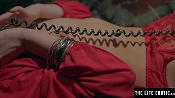 cute girl says, 'phone sex makes me cum'