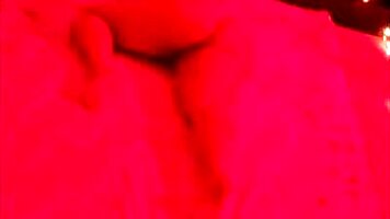 Transando Com A Gordinha Na Luz Vermelha Gordinha Gostosa Sentando Gostoso Para Negao Do Pau Grande - Making Off