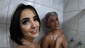 Duda Pimentinha in Special Shower with Sexy Friend!