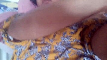 Correte Conmigo! Morena Mexicana Strips and Masturbates While Talking Dirty