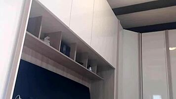 Teen Babe Uses Auto Sextoy On Webcam